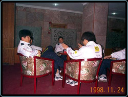 1124-5.jpg (27043 bytes)