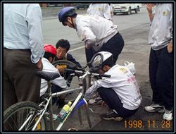 1129-8.jpg (31197 bytes)